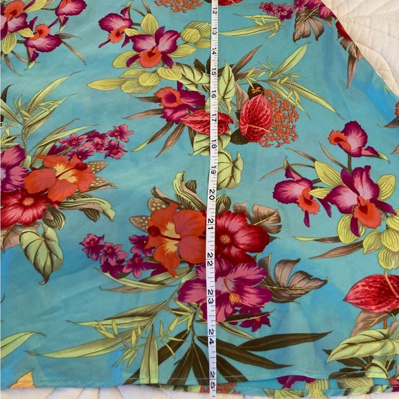 EUC Victoria's Secret Floral Chemise - 100% SILK - Picture 11 of 11